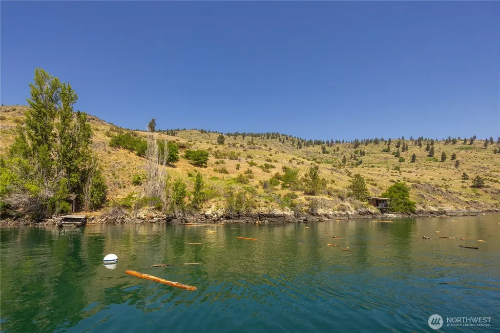 20620 N Water Way Manson WA 98831