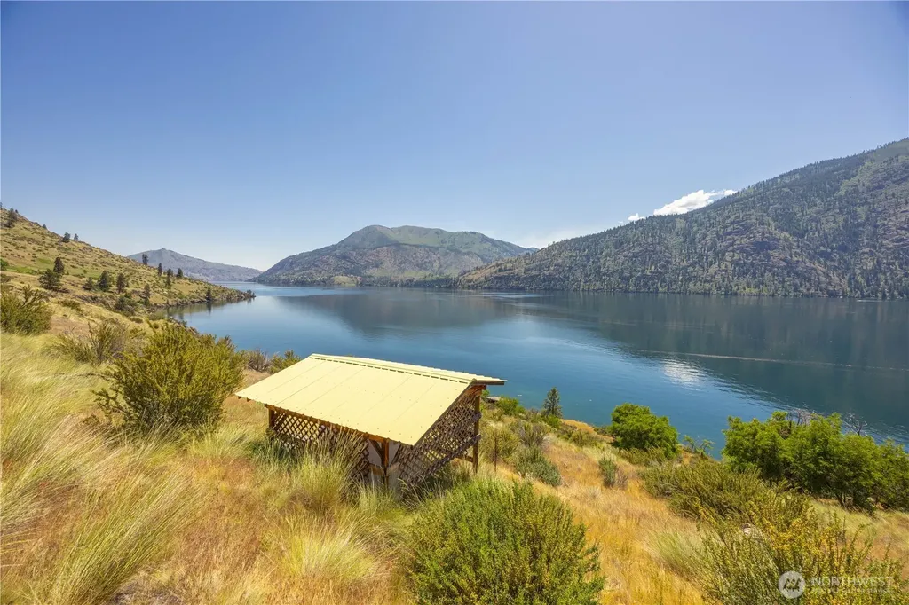 20620 N Water Way Manson WA 98831