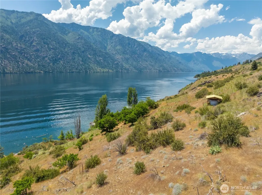 20620 N Water Way Manson WA 98831
