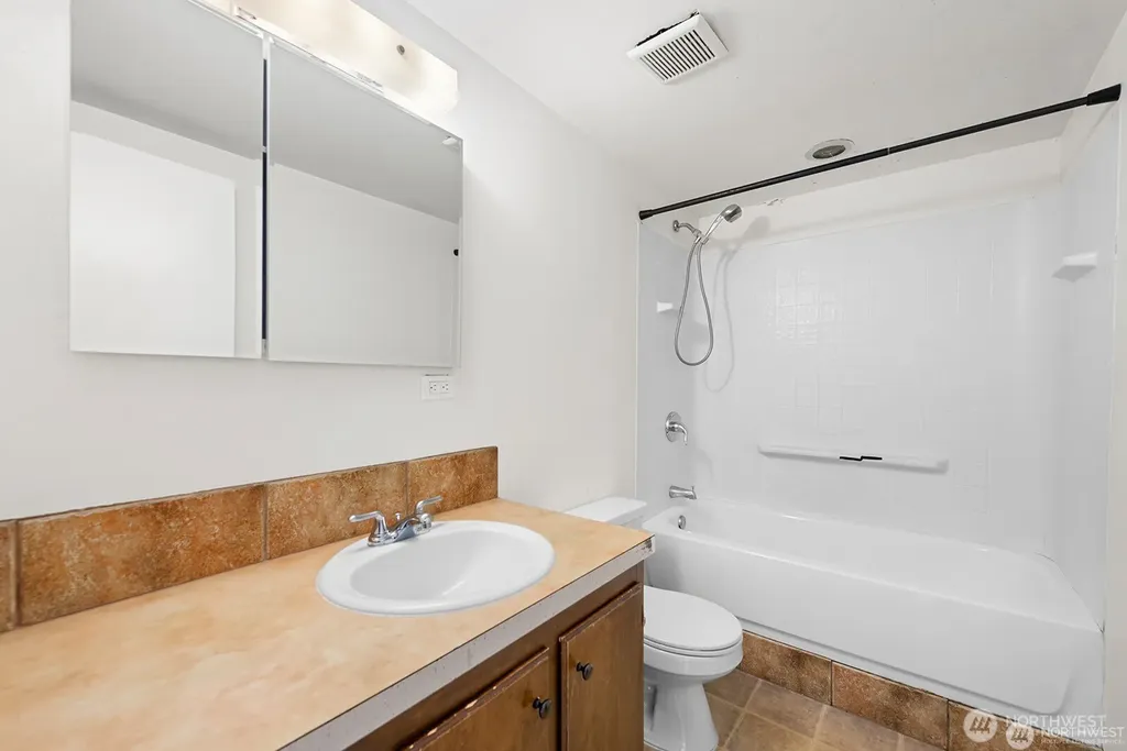 14221 SE 10th Place Bellevue WA 98007