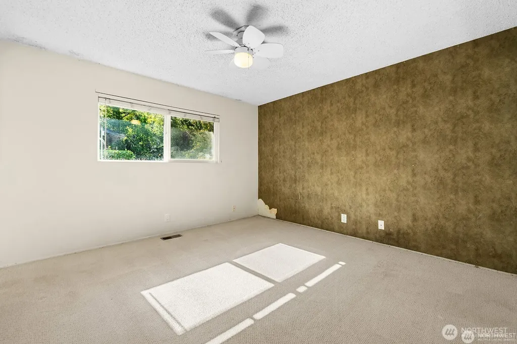 14221 SE 10th Place Bellevue WA 98007