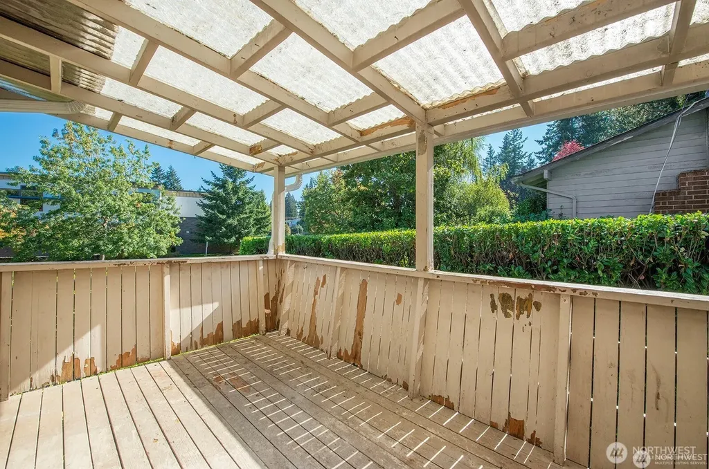14221 SE 10th Place Bellevue WA 98007