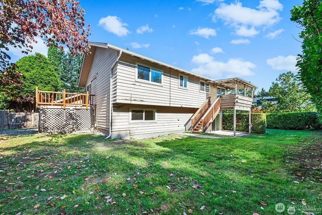 14221 SE 10th Place Bellevue WA 98007