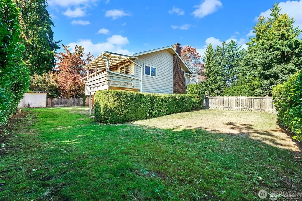 14221 SE 10th Place Bellevue WA 98007