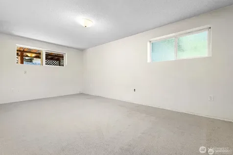 14221 SE 10th Place Bellevue WA 98007