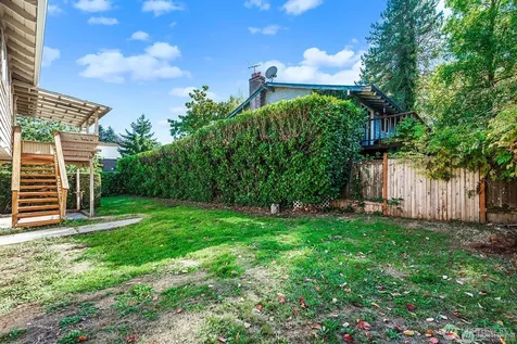 14221 SE 10th Place Bellevue WA 98007