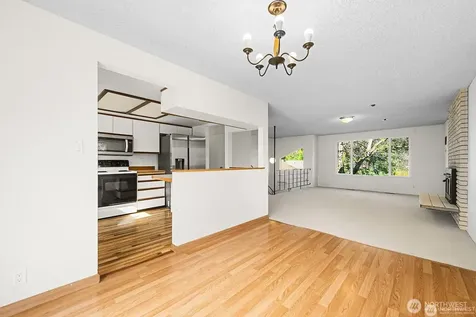 14221 SE 10th Place Bellevue WA 98007