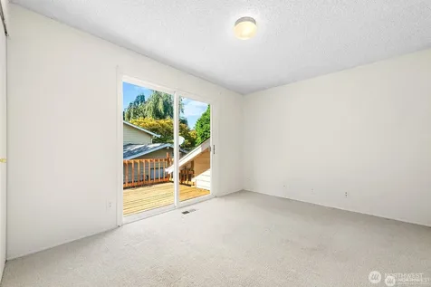 14221 SE 10th Place Bellevue WA 98007