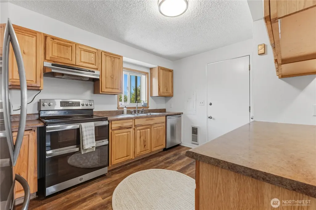 809 NE Ella Street East Wenatchee WA 98802