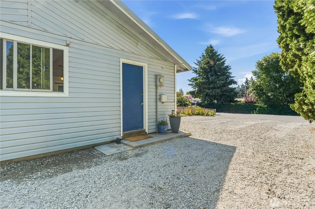 809 NE Ella Street East Wenatchee WA 98802