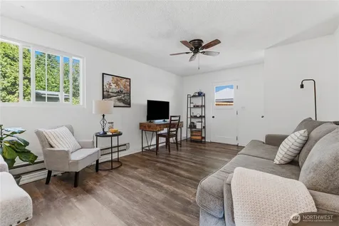 809 NE Ella Street East Wenatchee WA 98802