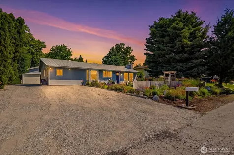 809 NE Ella Street East Wenatchee WA 98802