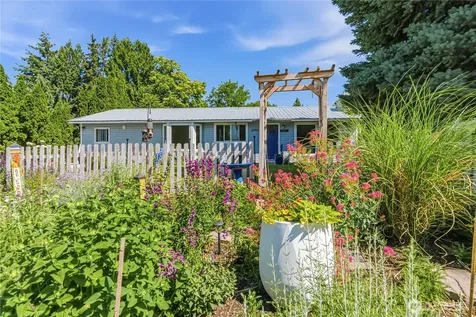 809 NE Ella Street East Wenatchee WA 98802