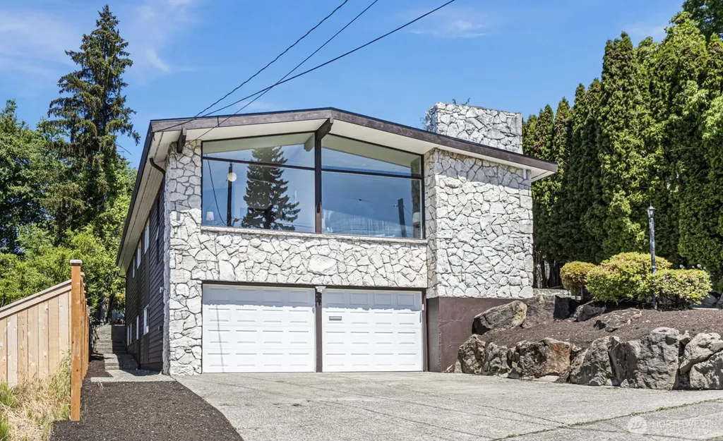 5210 S Kenyon Street Seattle WA 98118