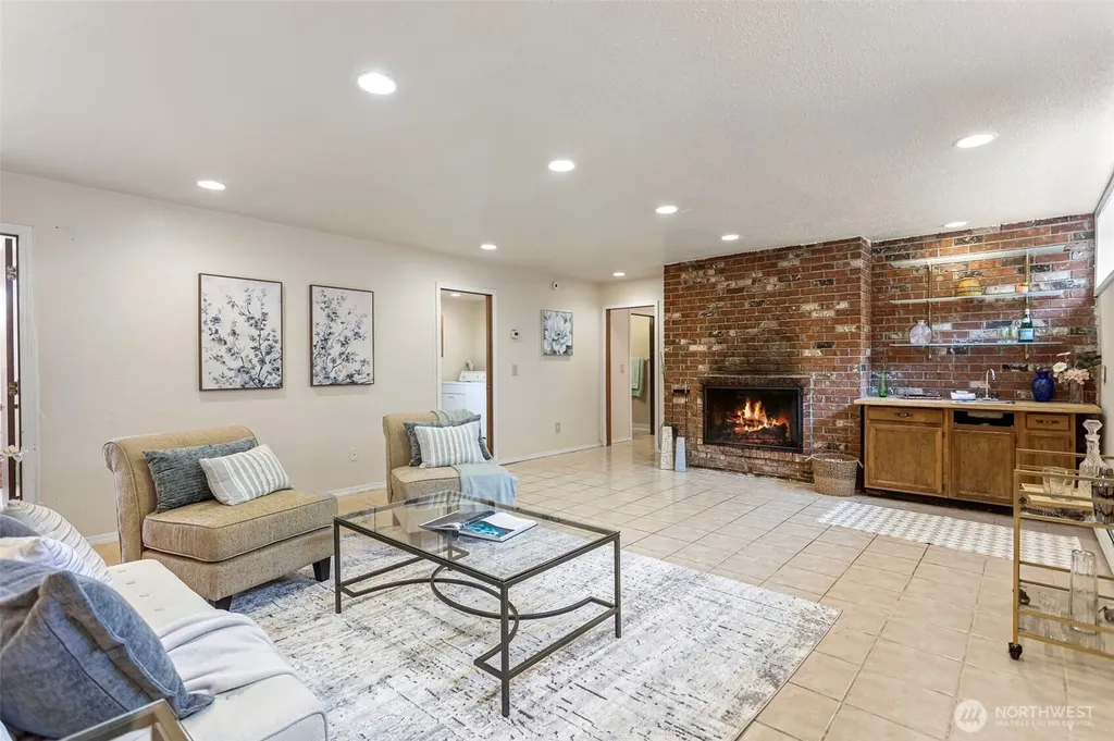 5210 S Kenyon Street Seattle WA 98118