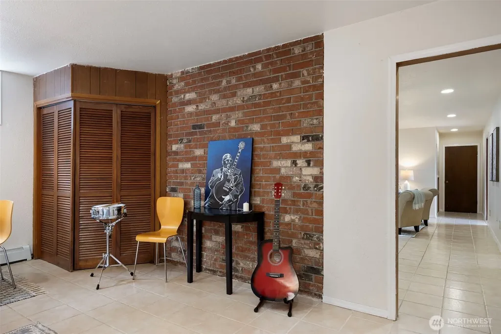 5210 S Kenyon Street Seattle WA 98118