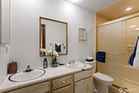 5210 S Kenyon Street Seattle WA 98118