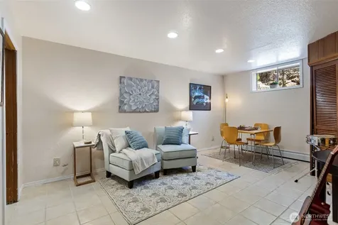 5210 S Kenyon Street Seattle WA 98118