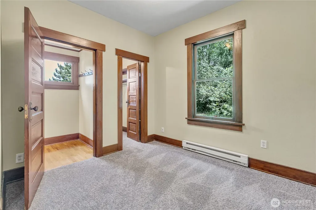 102 Perry Street NW Olympia WA 98502