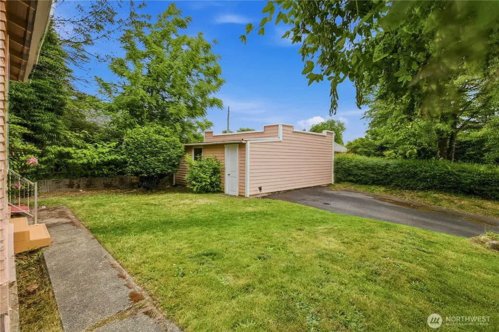 102 Perry Street NW Olympia WA 98502