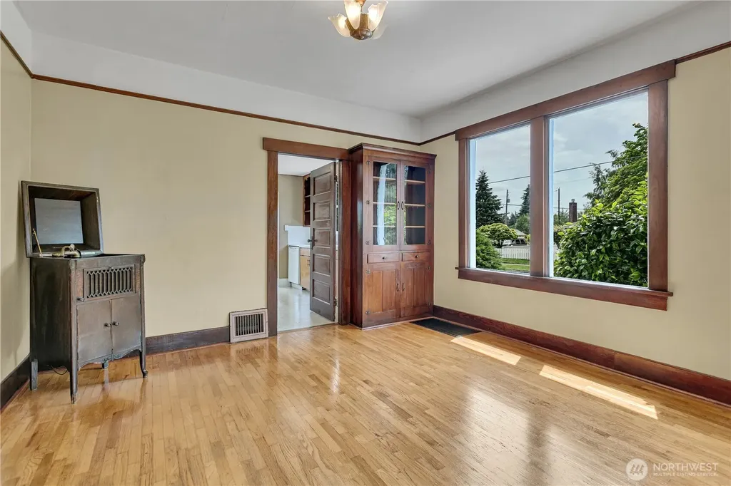 102 Perry Street NW Olympia WA 98502