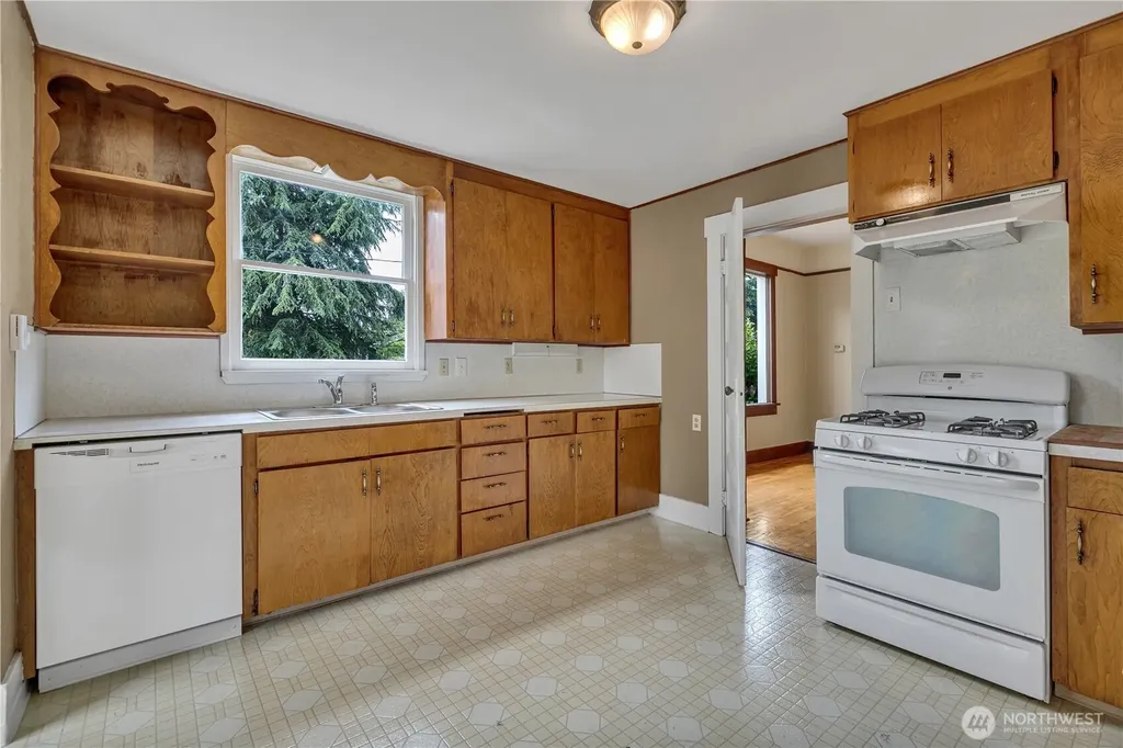 102 Perry Street NW Olympia WA 98502
