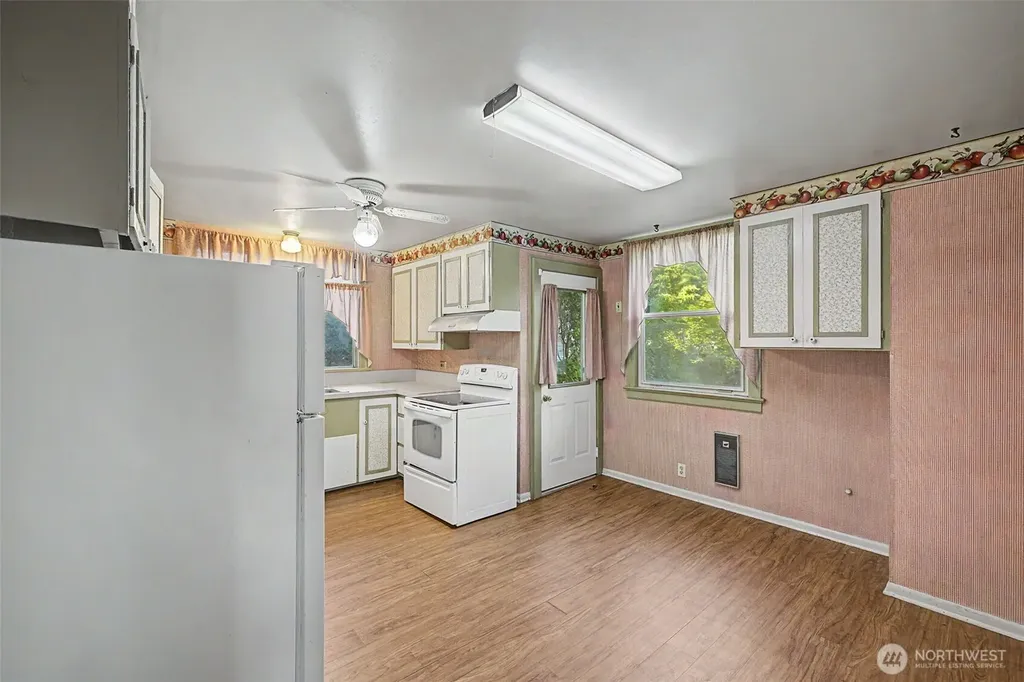 3121 Norton Avenue Everett WA 98201