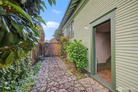3121 Norton Avenue Everett WA 98201