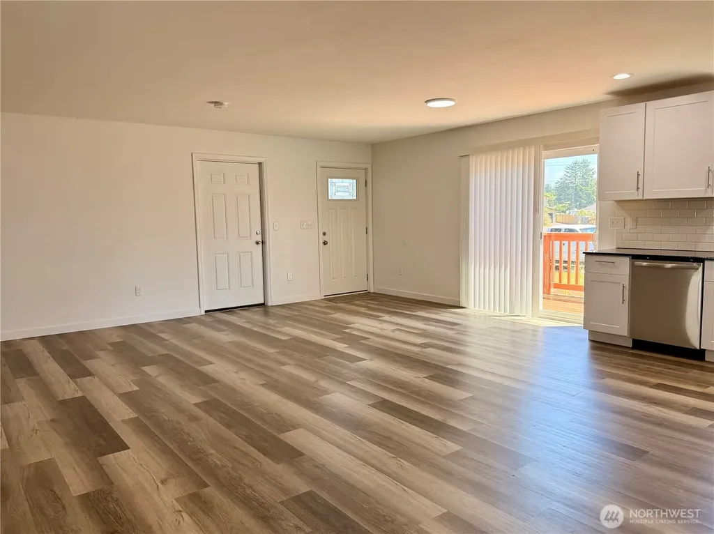 117 N Wynoochee Drive SW Ocean Shores WA 98569
