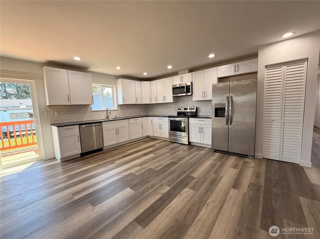 117 N Wynoochee Drive SW Ocean Shores WA 98569