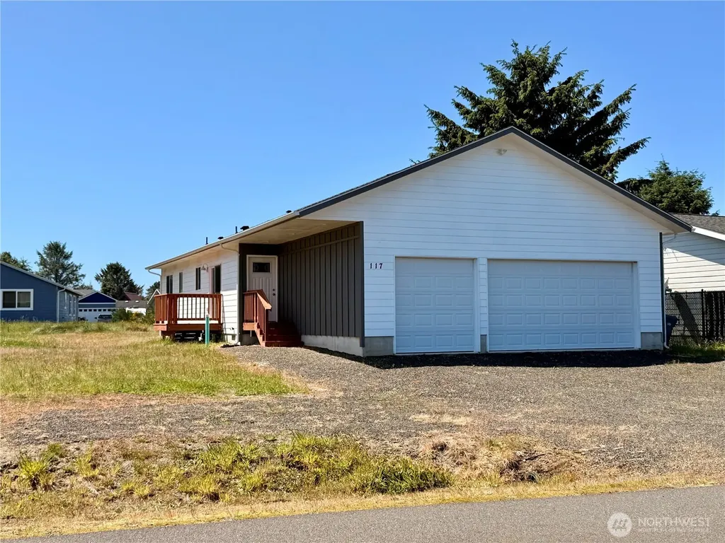 117 N Wynoochee Drive SW Ocean Shores WA 98569
