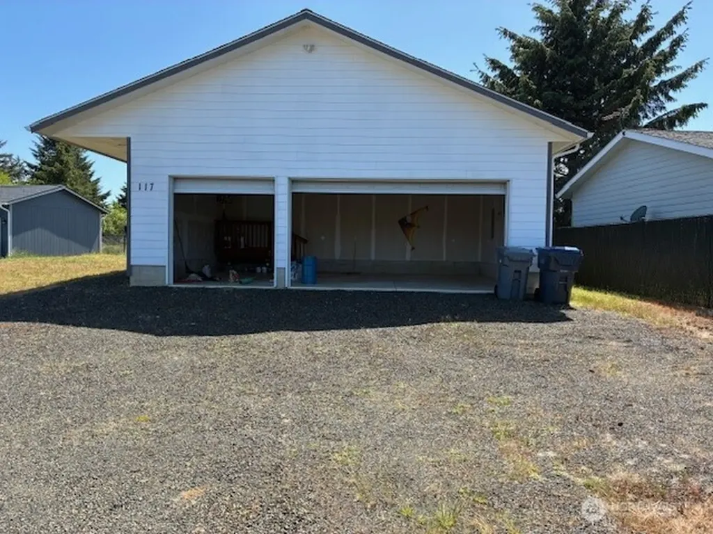 117 N Wynoochee Drive SW Ocean Shores WA 98569