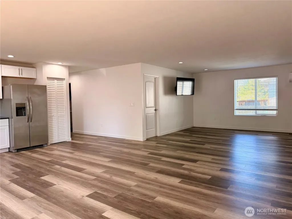 117 N Wynoochee Drive SW Ocean Shores WA 98569
