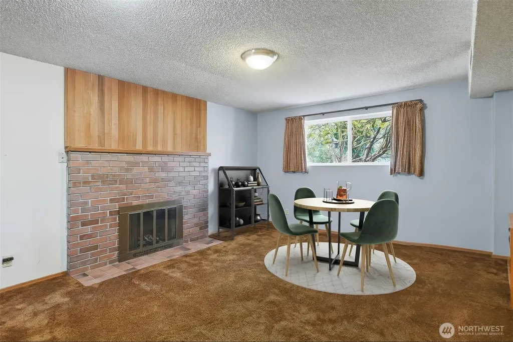 4510 237th Place SW Lake Forest Park WA 98043