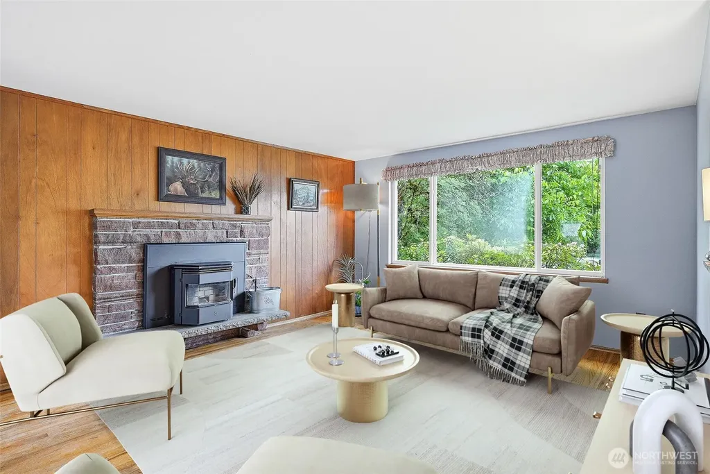 4510 237th Place SW Lake Forest Park WA 98043