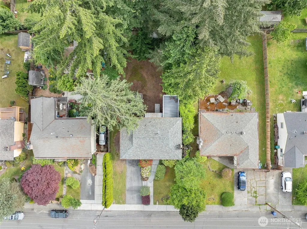 4510 237th Place SW Lake Forest Park WA 98043