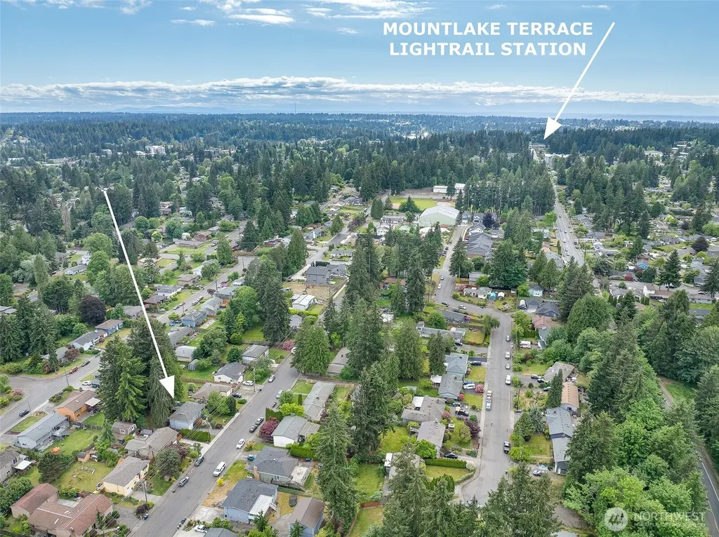 4510 237th Place SW Lake Forest Park WA 98043