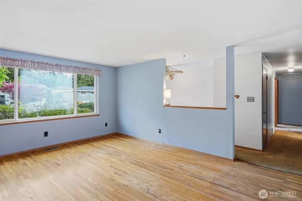 4510 237th Place SW Lake Forest Park WA 98043
