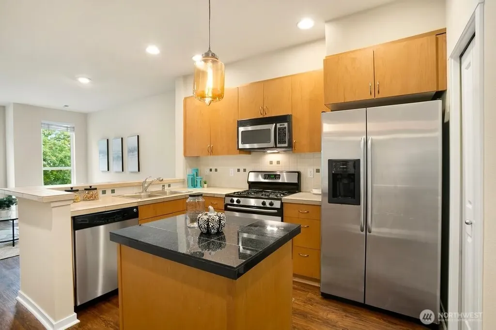 81 Sky Ridge Road NW Issaquah WA 98027