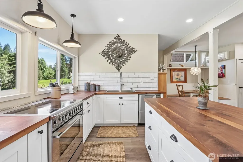 32011 SE 48th Street Fall City WA 98024