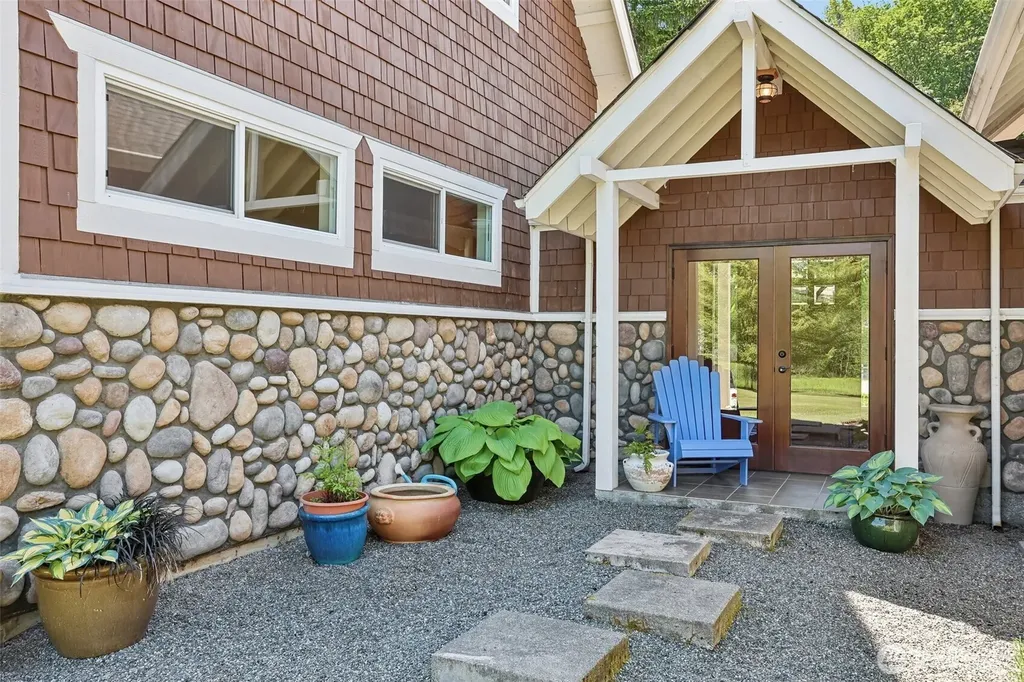 32011 SE 48th Street Fall City WA 98024