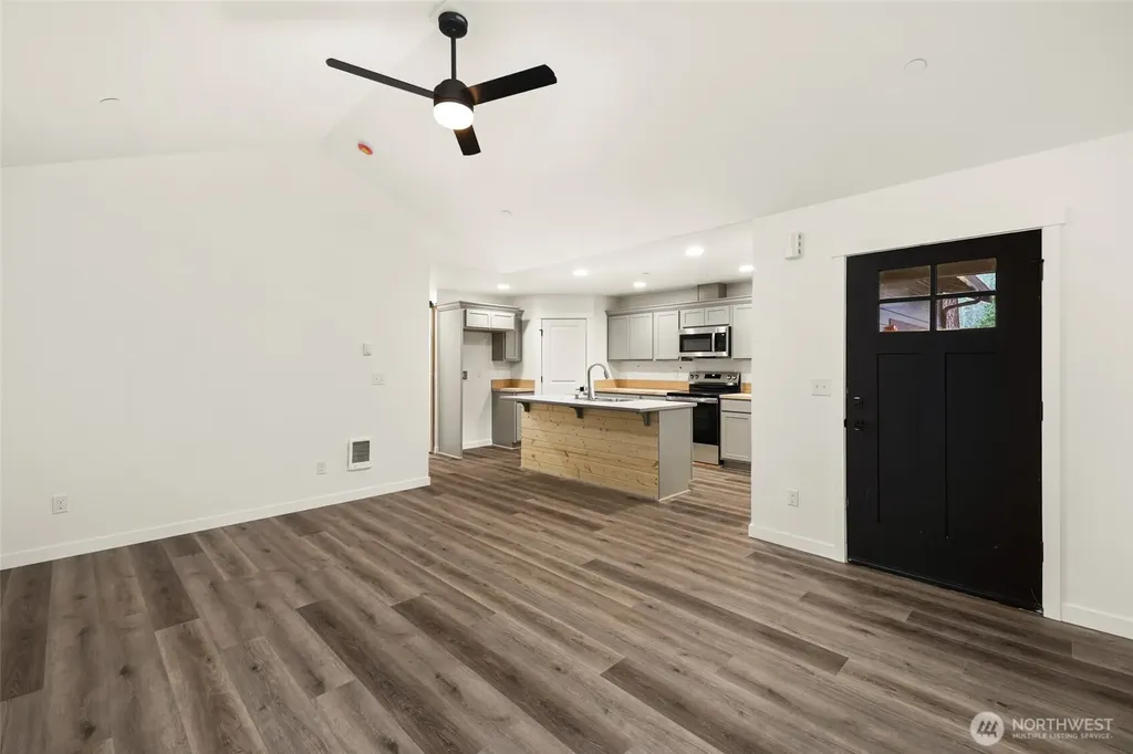 56114 343rd Avenue Ct E Ashford WA 98304