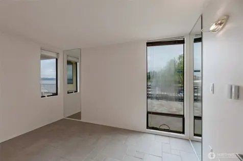 4561 Lake Washington Boulevard NE Kirkland WA 98033