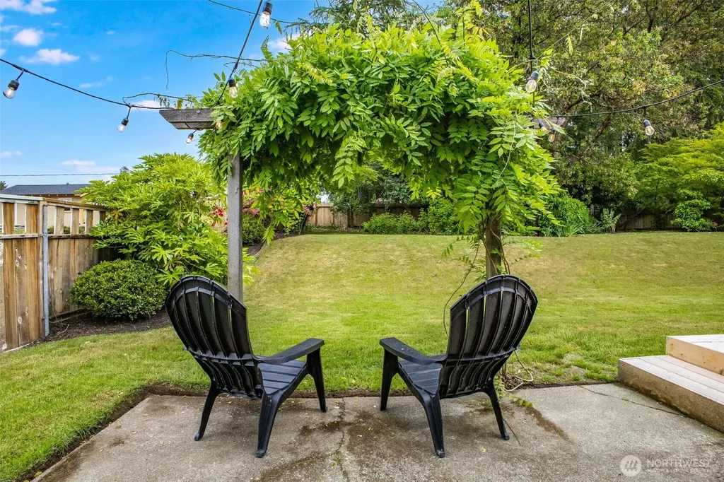 30032 5th Avenue SW Federal Way WA 98023