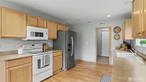 14572 SE 153rd Place Renton WA 98058
