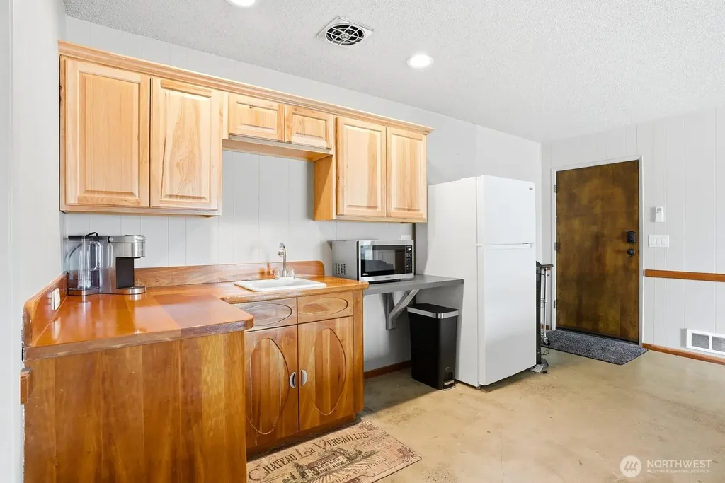 4101 Ahtanum Yakima WA 98903