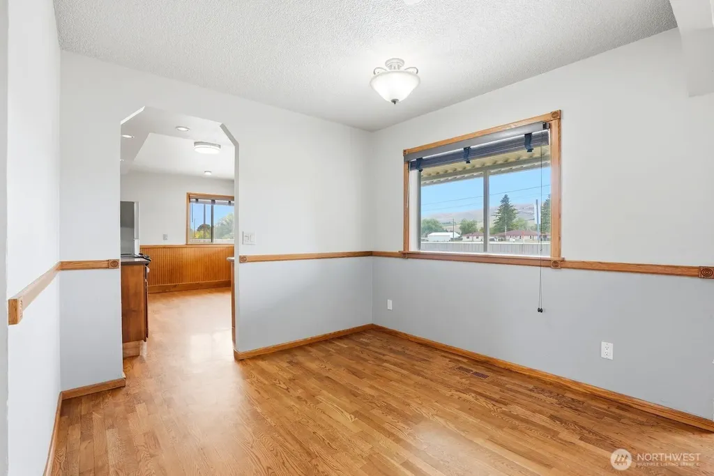 4101 Ahtanum Yakima WA 98903