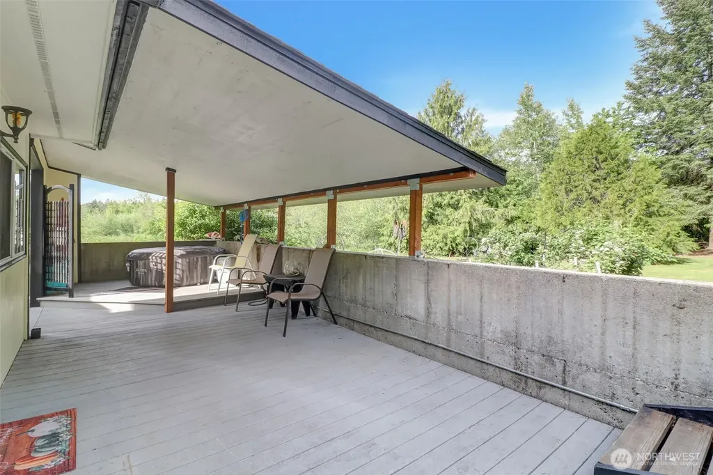 14902 Turner Road SE Rainier WA 98576