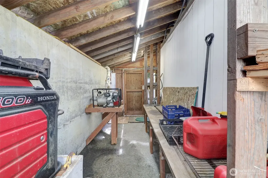 14902 Turner Road SE Rainier WA 98576