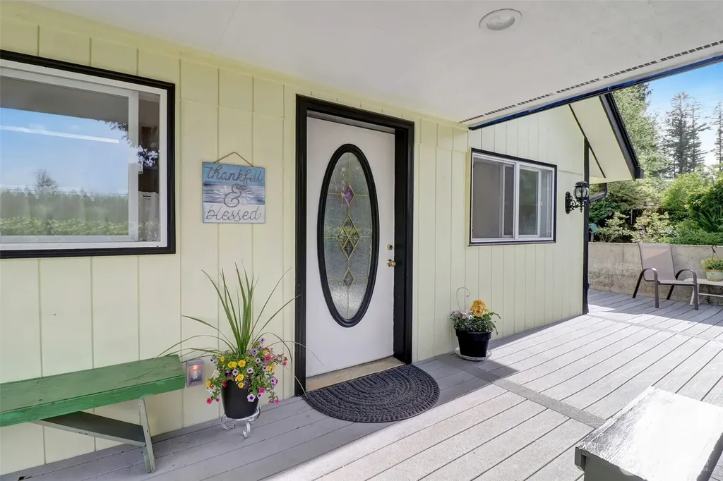 14902 Turner Road SE Rainier WA 98576